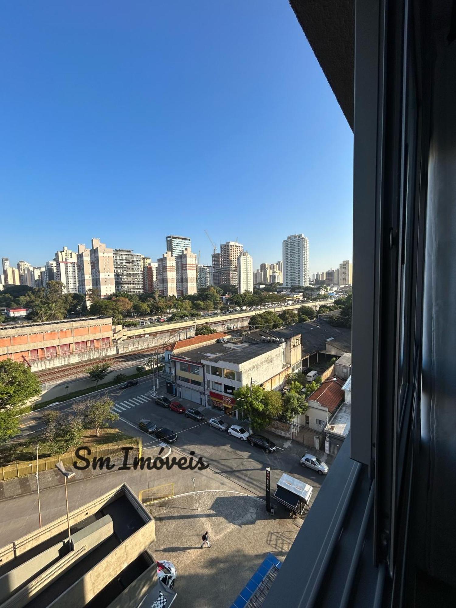 Ao Lado Do Metro Carrao
